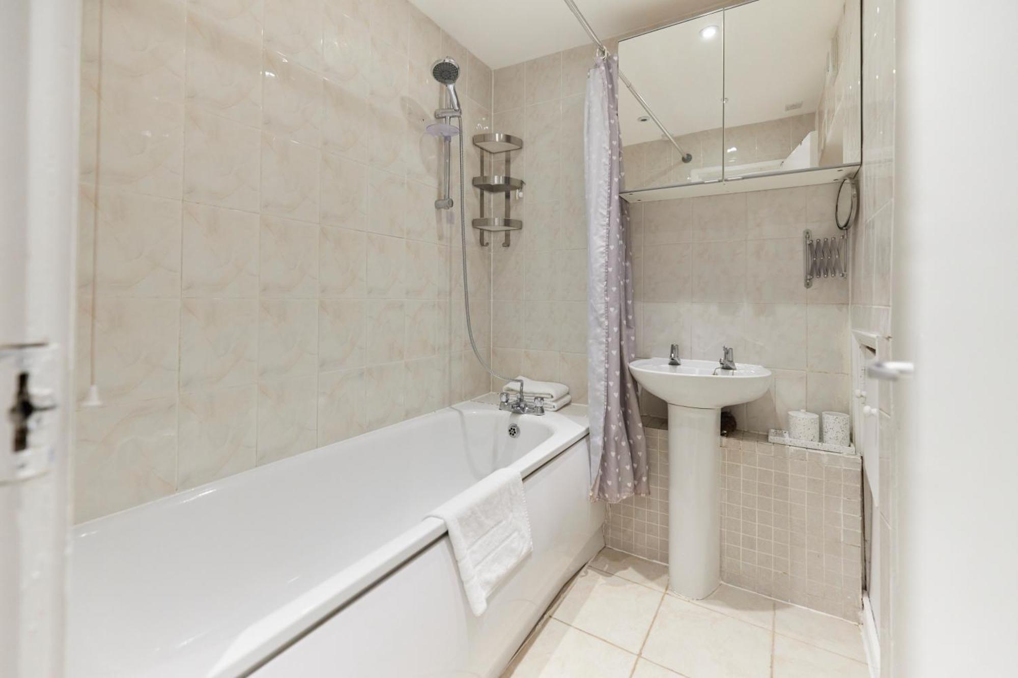 The Kennington Park Crib - Lovely 2Bdr Flat With Garden London Exterior photo